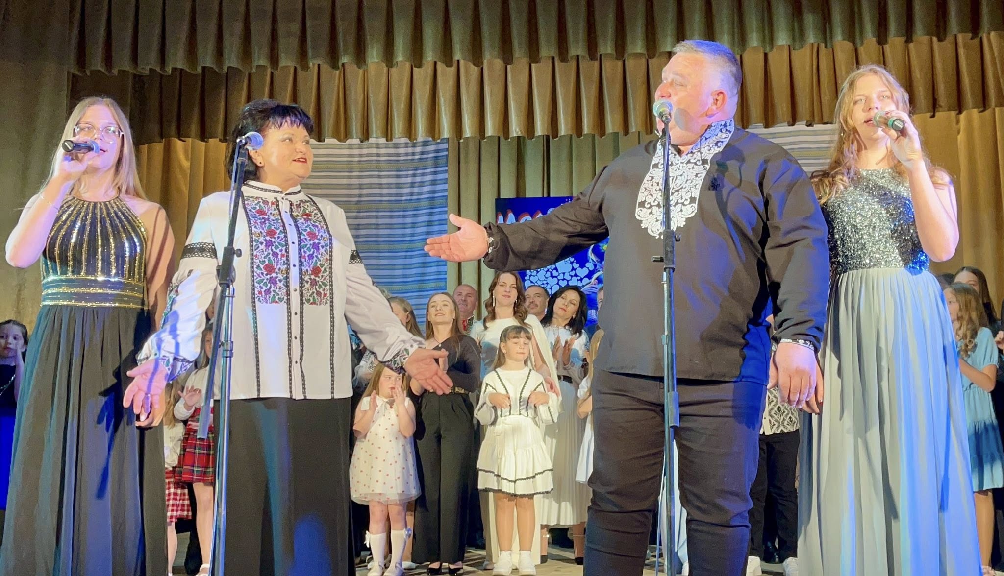 Родинний фестиваль «Мелодія сердець» – пісенне свято краси і добра