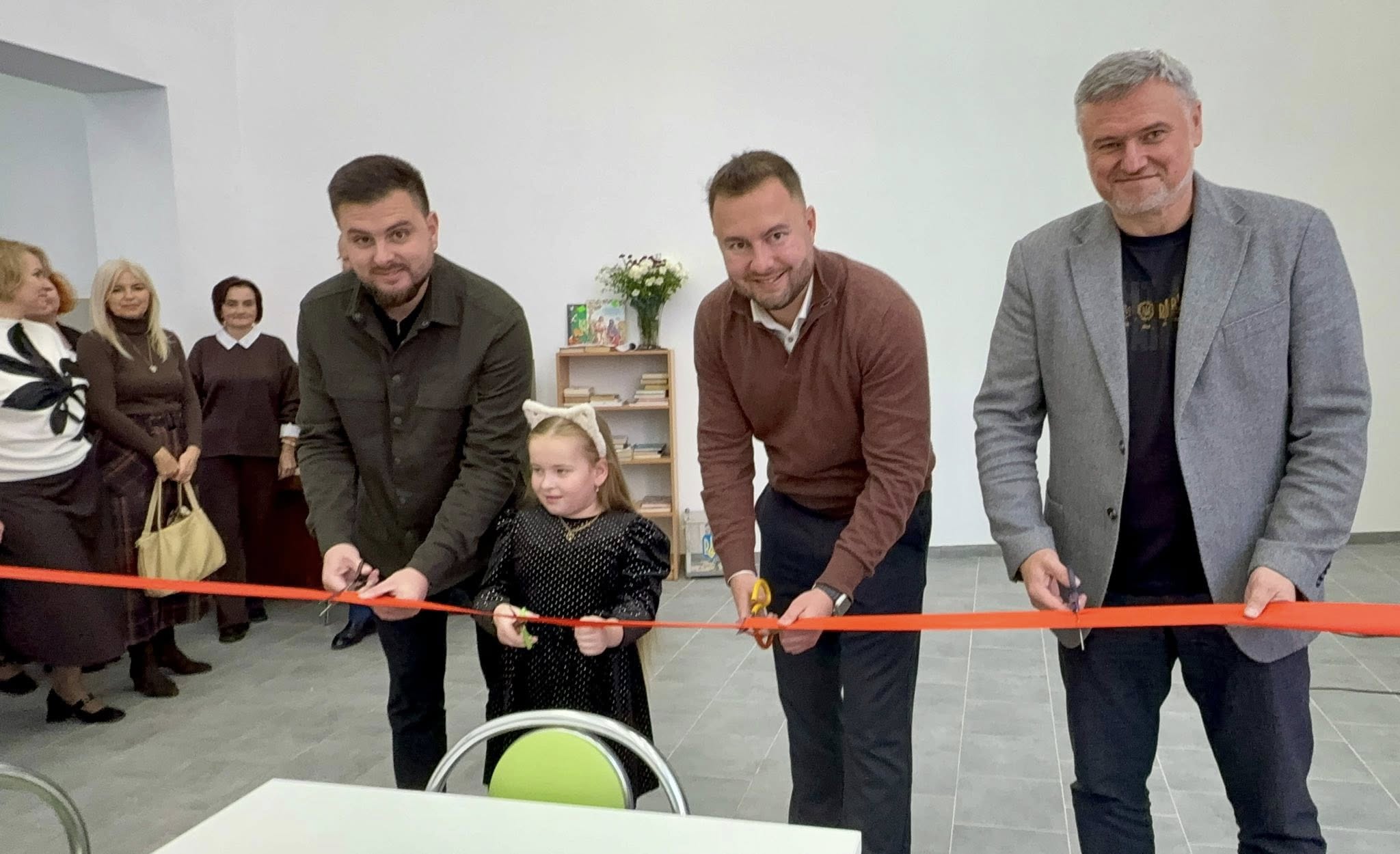 Після реконструкцій та капремонтів урочисто відкрили два оновлені шкільні харчоблоки