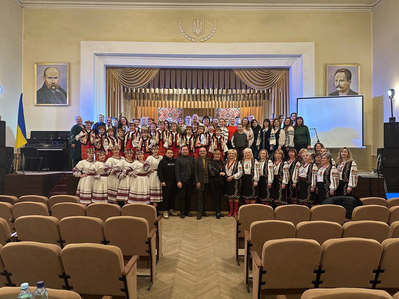 Колективи громади підтвердили горде звання “народний”