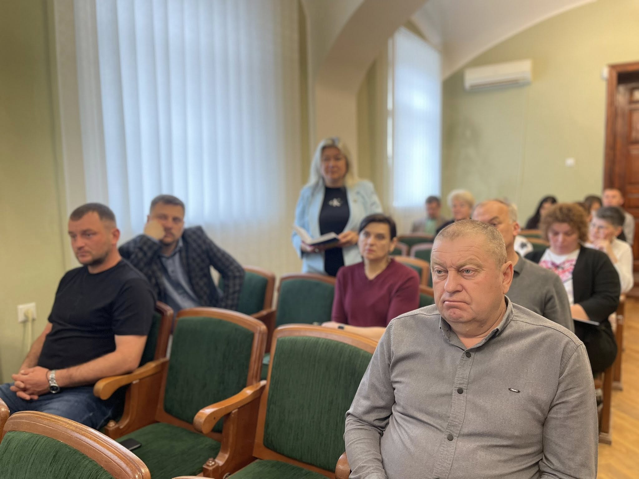 На щовівторковій нараді – про увагу до дітей зі сімей у складних життєвих обставинах та презентацію проєкту “Житло для ветеранів”