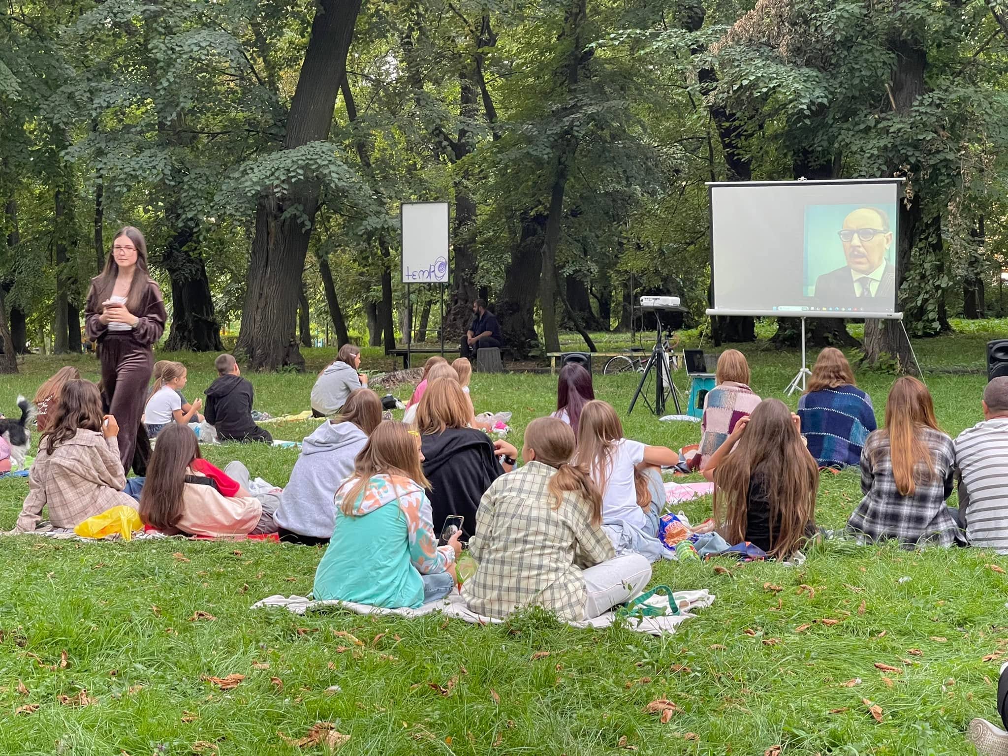 Кіно під відкритим небом: другий день, сповнений тепла та щирих посмішок